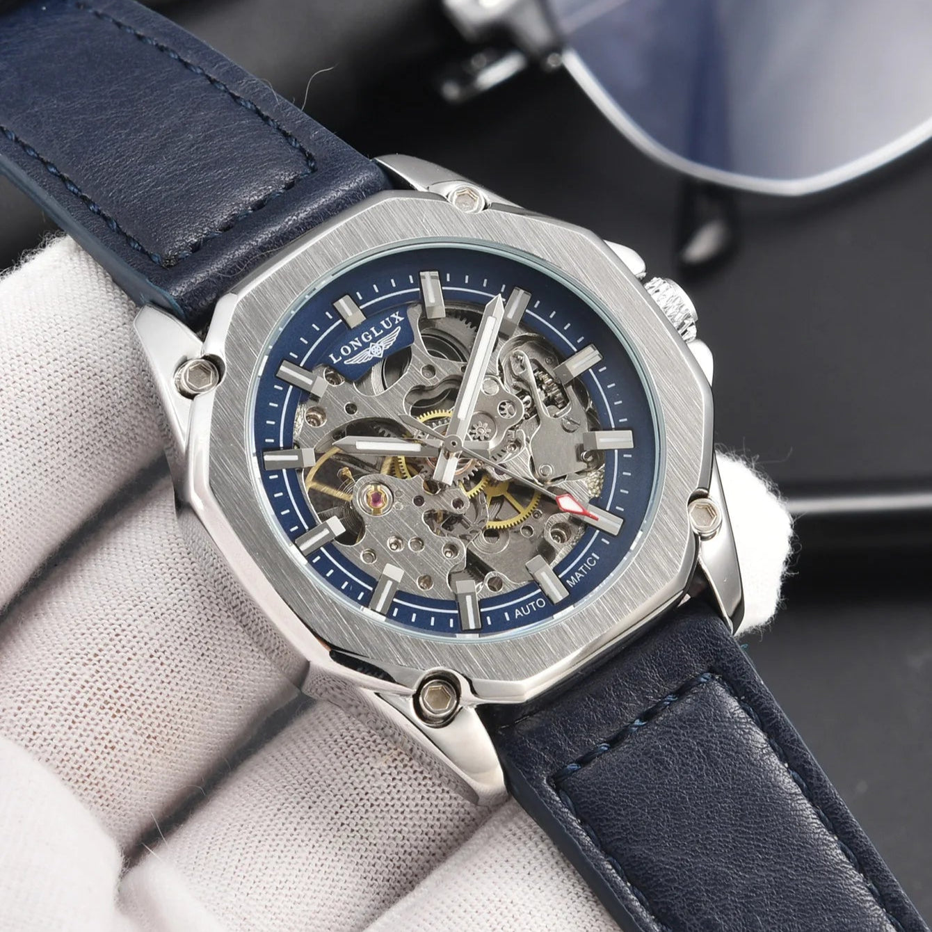 LONGLUX Spartan Leather